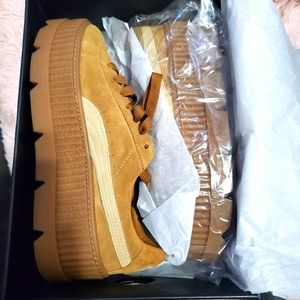 Rihanna Puma X Fenty Cleats